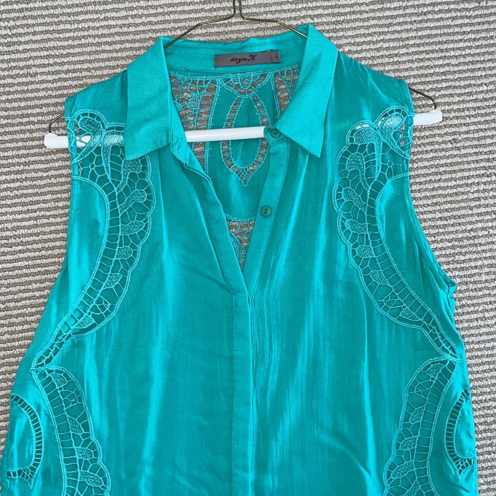 Turquoise Top - Picture 2 of 5